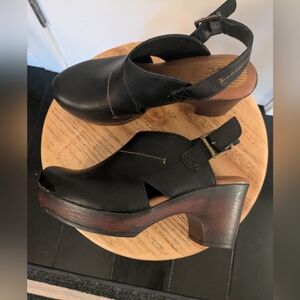 b.o.c. Black Leather Slingback Clogs with Buckle